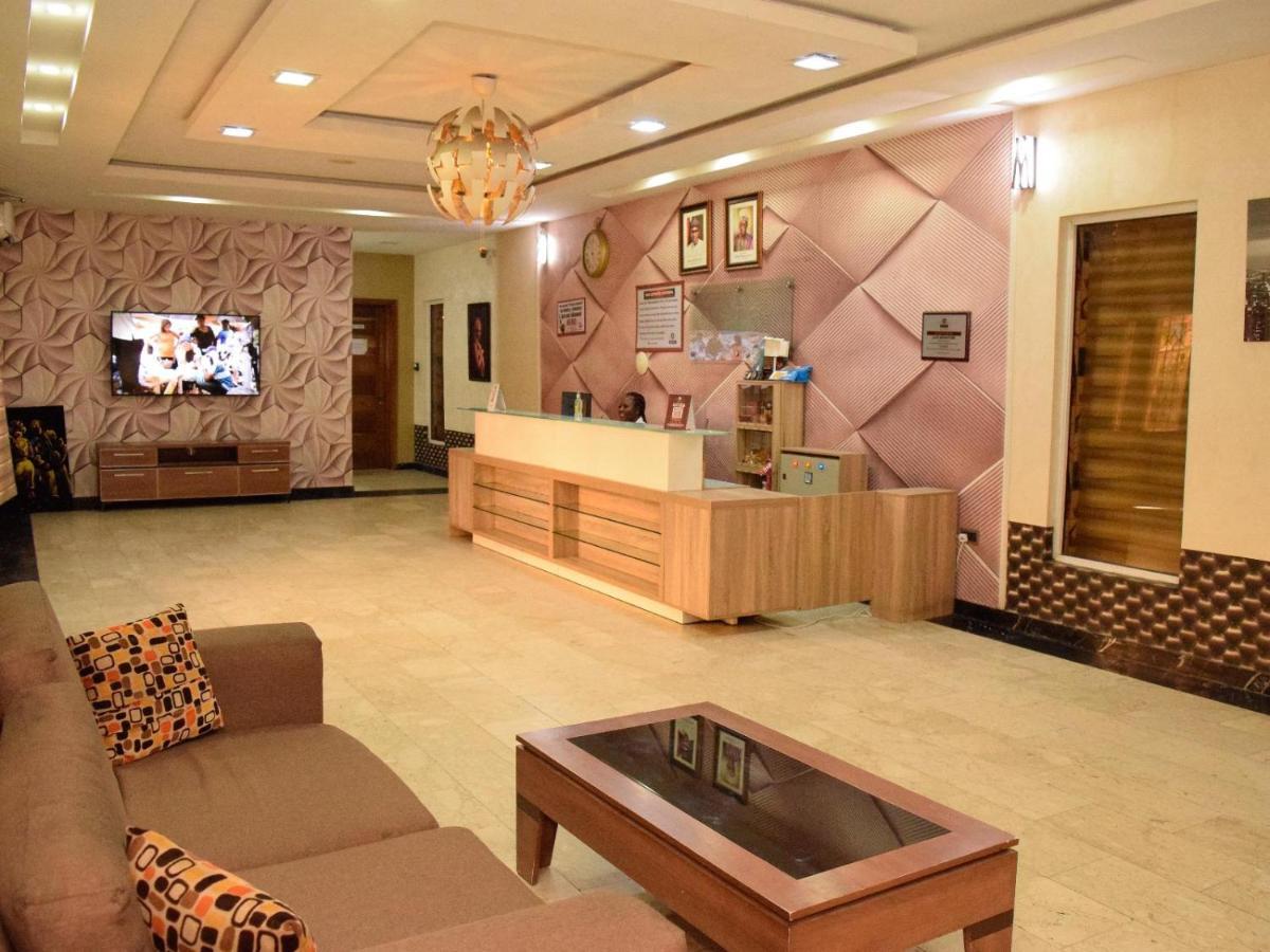 Bana Hotel & Suites Lagos Ngoại thất bức ảnh