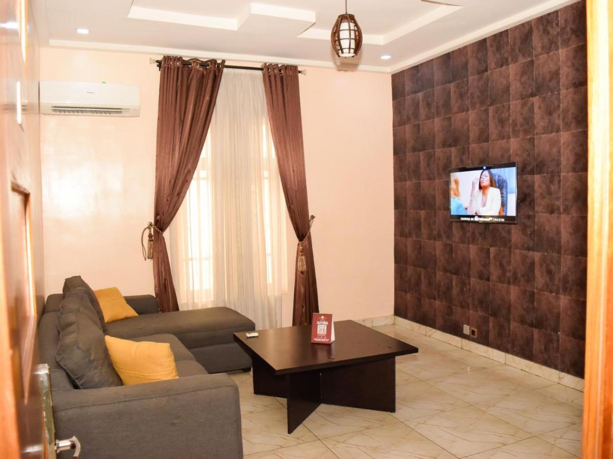 Bana Hotel & Suites Lagos Ngoại thất bức ảnh